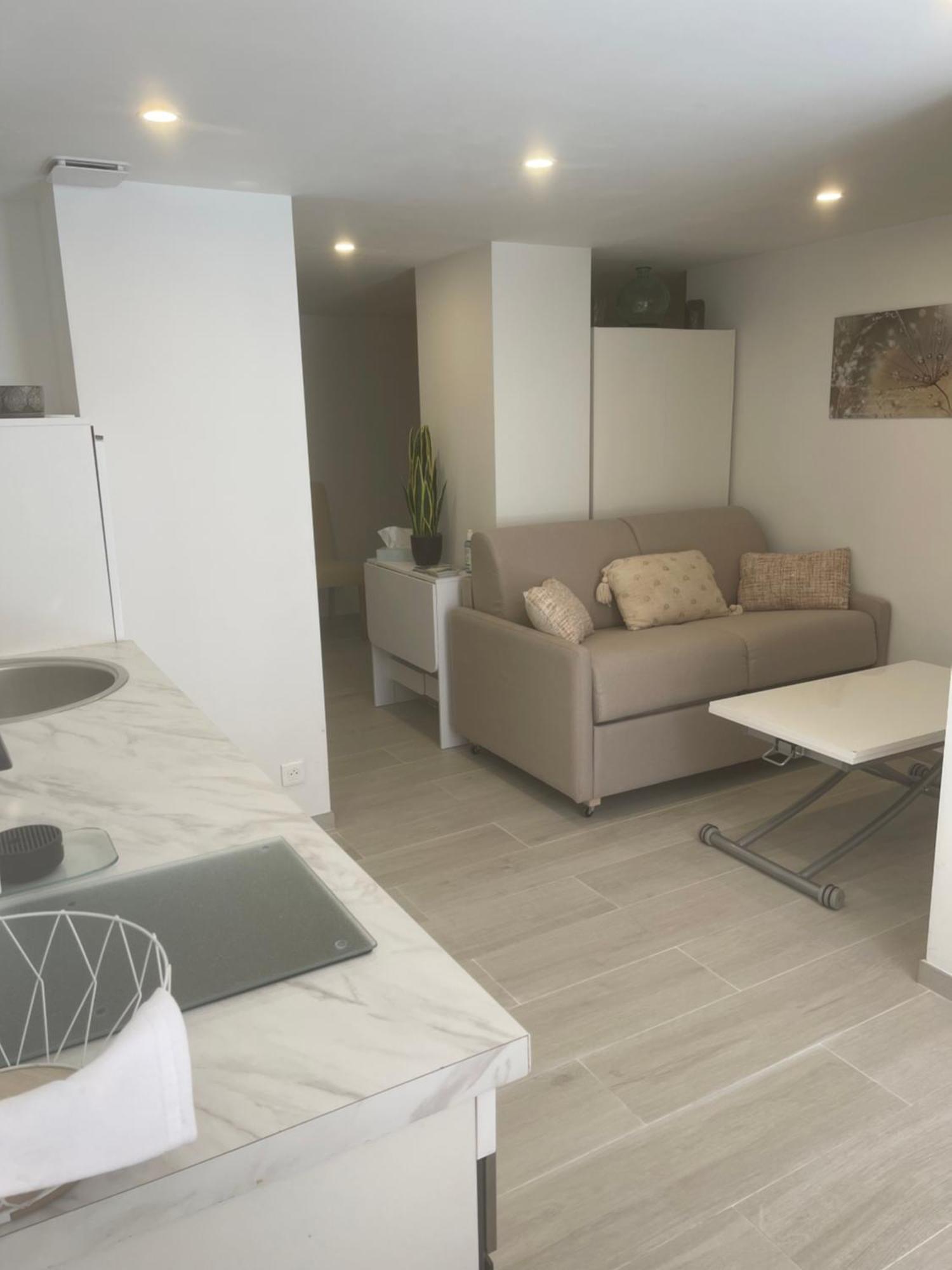 Grand Studio Neuf A 50 M Du Port Сен-Тропе Экстерьер фото